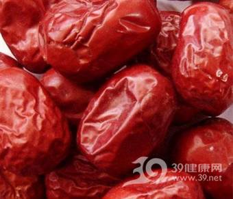 一天十颗枣,一辈子不显老