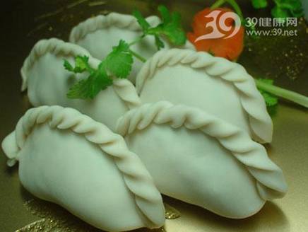 老人吃饺子四注意