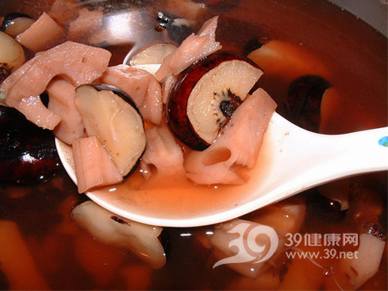 老年人多吃莲藕养脾胃