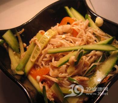 老人常吃金针菇可提高身体免疫力