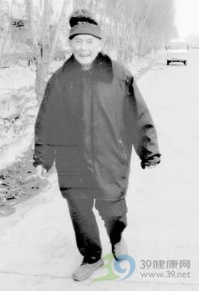 新疆93岁王老伯的长寿“秘诀”