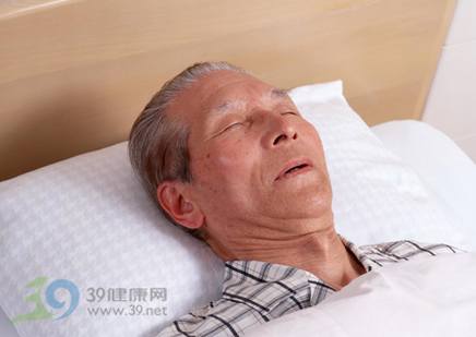 老年人贪睡加快身心老化速度