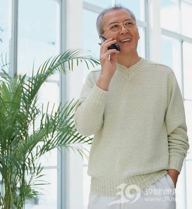 老人穿怎样的衣服更健康