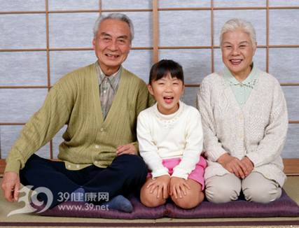 老人搬新家心里不适怎解决