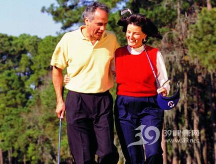 老人防高血压注意少食盐