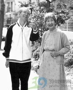 走出“颠倒轻重”的误区