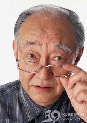 年轻近视晚年也会眼花?