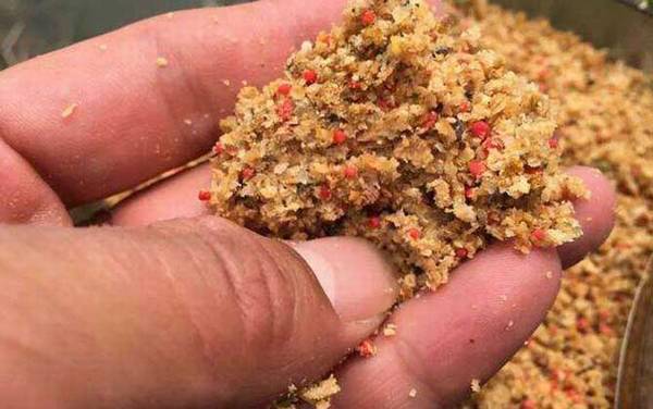 老三样用什么打窝?