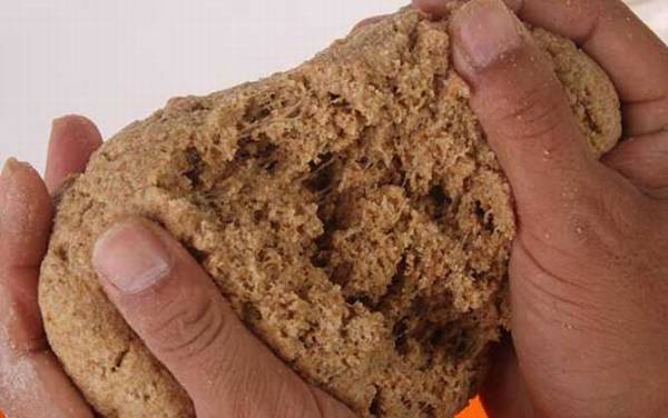 鱼饵入水散落太快怎么办?