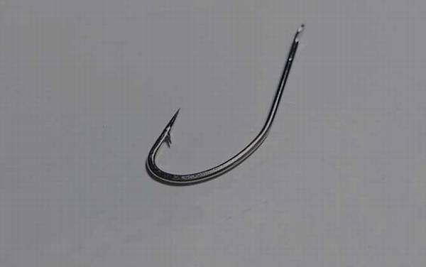 白狐钩几号钓鲫鱼?一般用0.5~2号,具体用几号要看鲫鱼大小!
