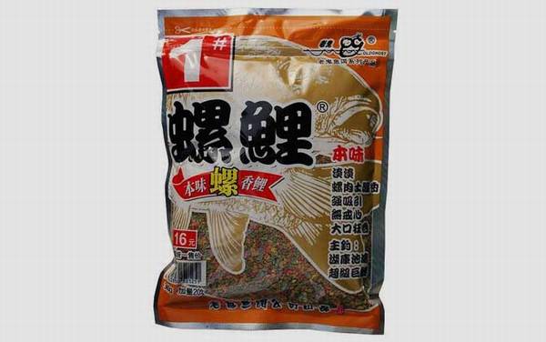螺鲤怎么开拉饵?先加水将螺鲤泡散,然后混合饵料并适当打揉!