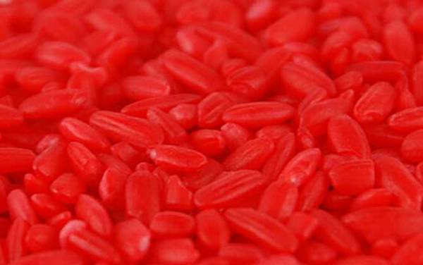 蚯蚓钓鱼用什么打窝料最好?首选酒米,其次是发酵五谷杂粮等!