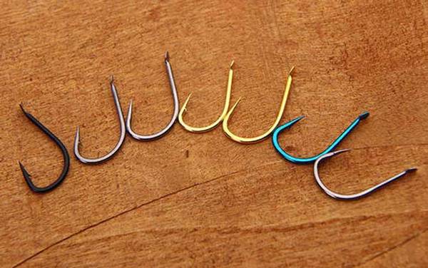 钓鲫鱼用几号钩?没有固定答案,原因是钩型不同用的号数也不同!