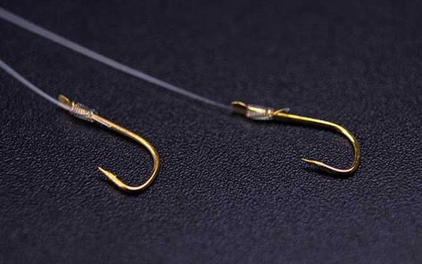 3号袖钩与4号袖钩对比,4号袖钩的尺寸和拉力值都要大于3号袖钩!