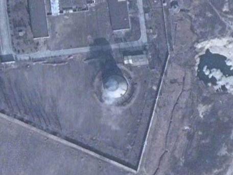 Google Earth下看朝鲜宁边核设施冷却塔