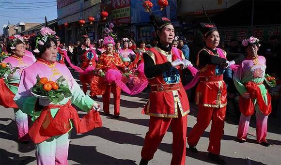 ɽ�������������¶�������