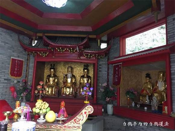 ��������߮���ذ׺���