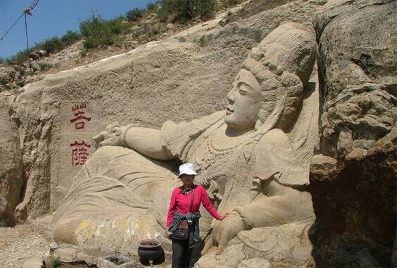 ɽ������������