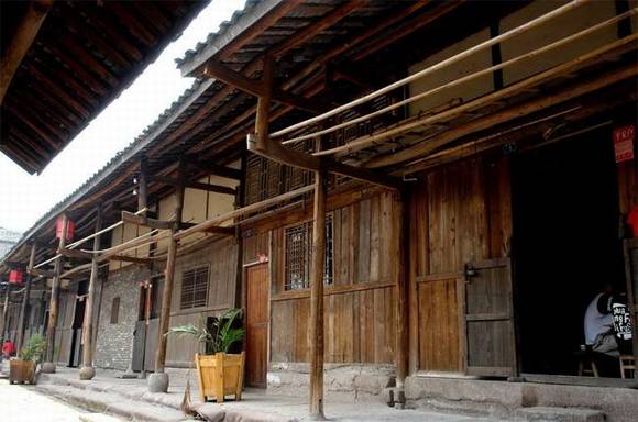 �Ĵ��˱���ׯ����