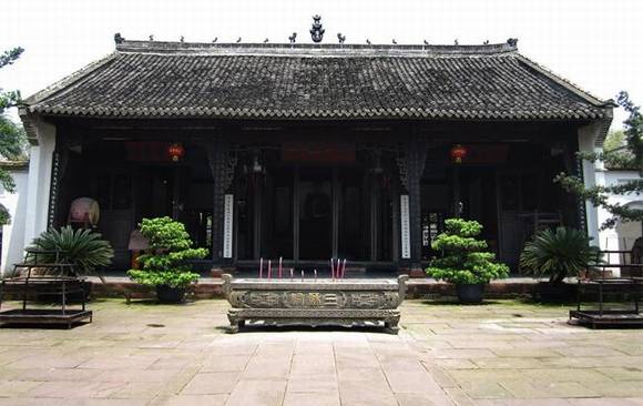 �Ĵ�üɽ������