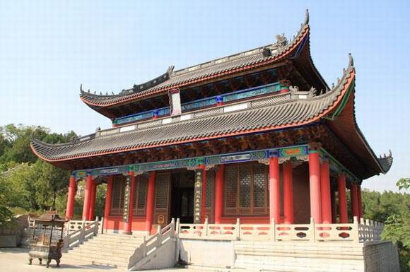 ɽ����ׯ��̴��