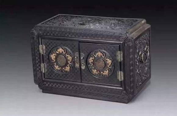 �й��Ŵ�Ů�ӵġ�ױϻ��