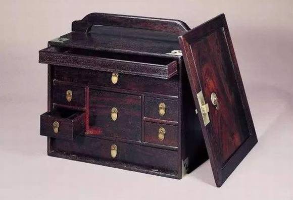 �й��Ŵ�Ů�ӵġ�ױϻ��