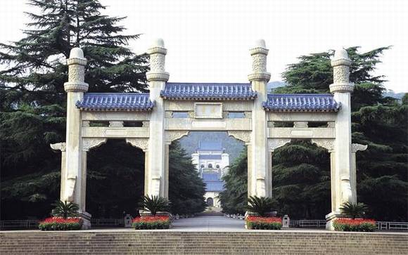 �����Ͼ���ɽ��