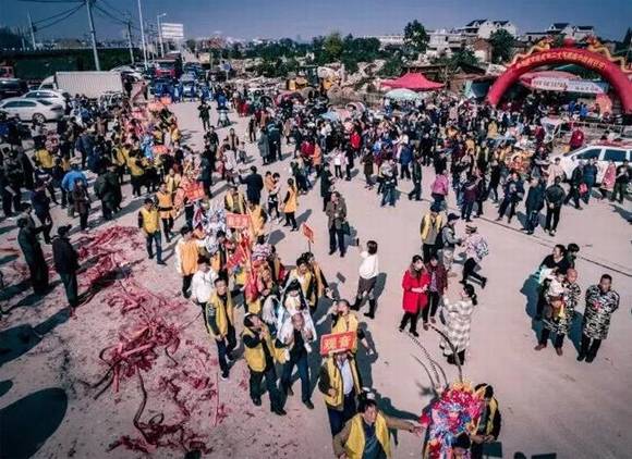 ����۶����������