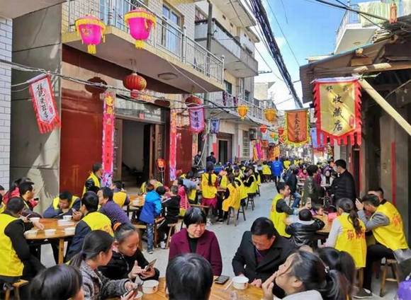 ����۶����������