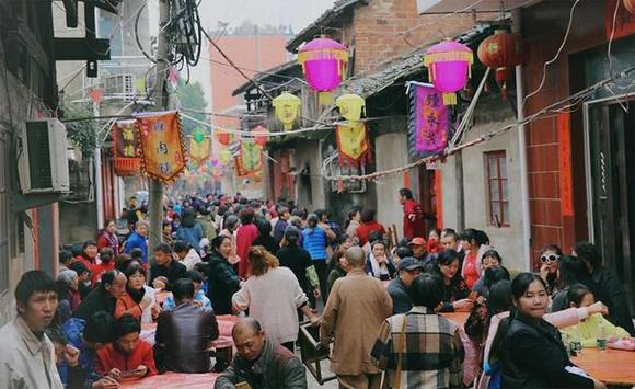 ����۶����������