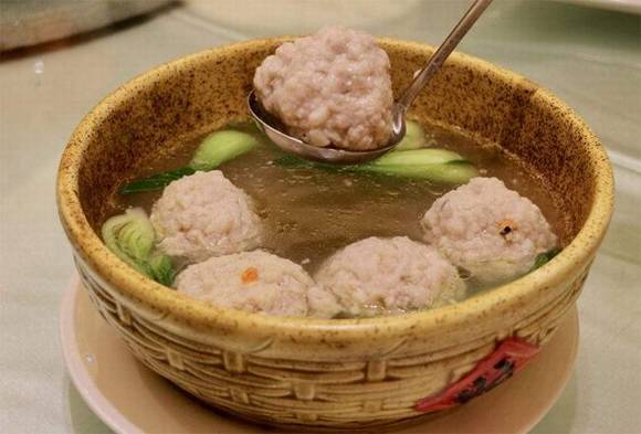 �����������ˣ�з��ʨ��ͷ�Ĺ���