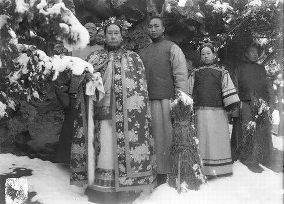 �峯�̷�ۻʺ� Т���Իʺ󣨴���̫��