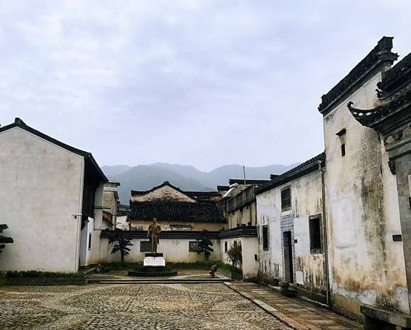 ���ռ�Ϫ��ׯ������ʹʾ�