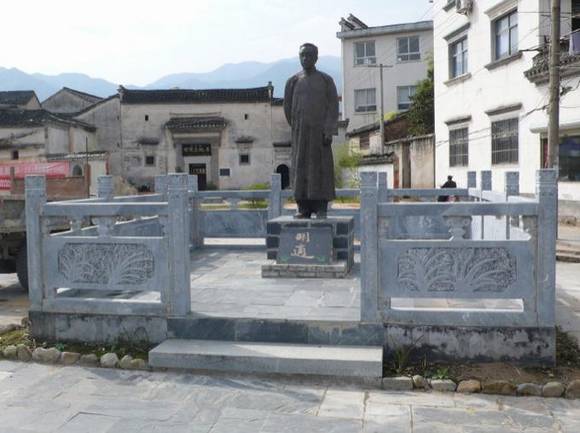 ���ռ�Ϫ��ׯ������ʹʾ�