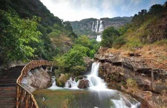 ���ݴӻ���˹�Χ