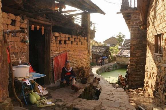 �㶫����ǧ����կ