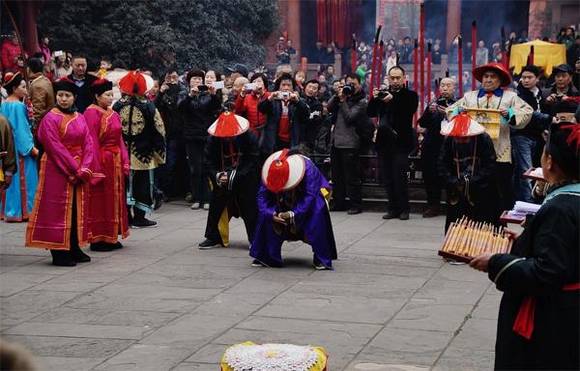 �Ĵ�����������ͳ���׽��죺����