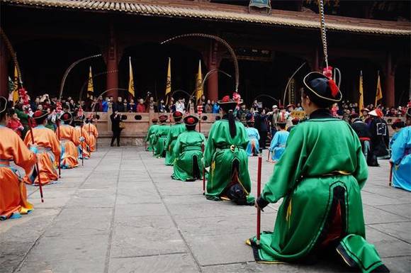 �Ĵ�����������ͳ���׽��죺����