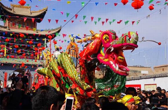 �����ؿ�ˮ����¶���̧ͷ���