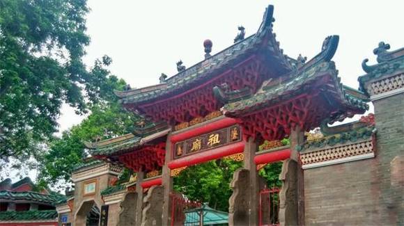 ��ɽ����