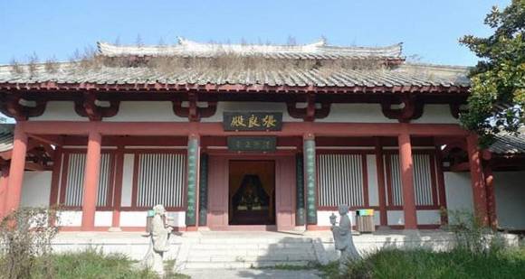 ���³��˹�������ɽ����