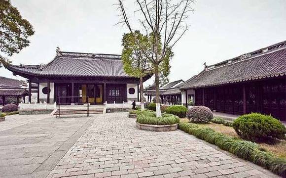 �ڽ�����