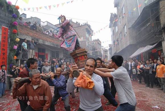 ����������