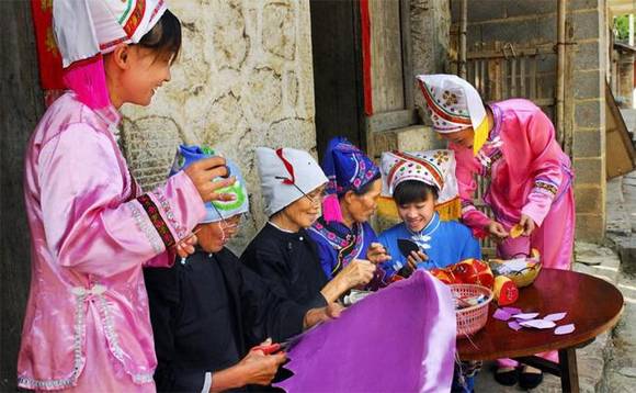 ��������