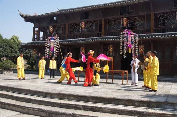 ��ɽ����