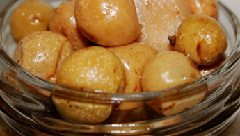 黄皮酒的制作方法