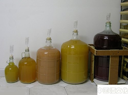 熟知如何快速自制酿造果酒_调制酿造