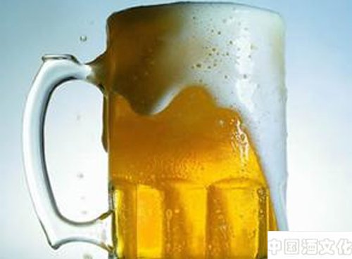 适饮啤酒能预防白内障_品酒养生