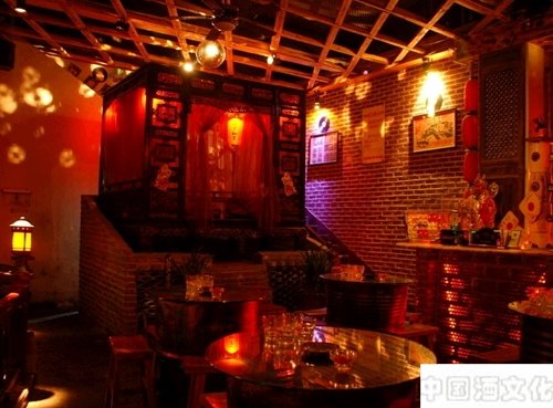 带你走进红磨坊自酿的法国啤酒_酒史文化